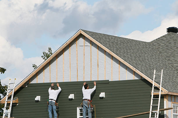 Professional Siding Installation technician working in Windsor, NJ
